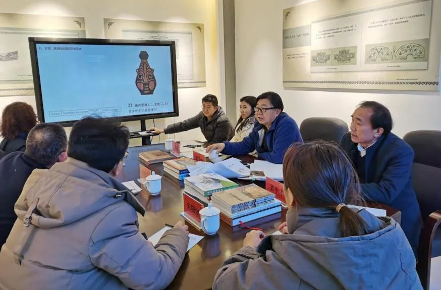 内蒙古社科联和内蒙古鸿德文理学院举办中华早期文明学术研讨会