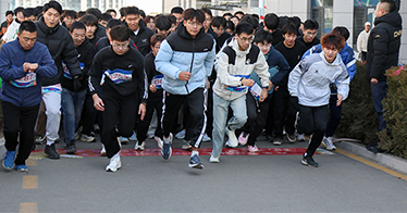 学院北校区举办纪念“一二.九”运动90周年校园跑