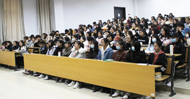 落实校企合作协议，鸿德学子到校企合作单位中天建设集团参观学习