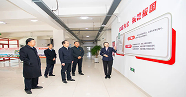 自治区教育厅厅长杜汇良莅临学院调研