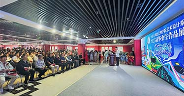 学院艺术设计系340余件毕业设计作品亮相呼和浩特市美术馆