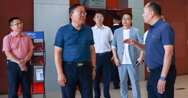 学院党委书记卢凤龙一行到呼和浩特保利剧院访企拓岗