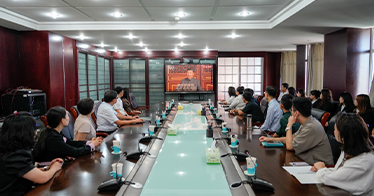 九三阅兵!鸿德师生共同见证!