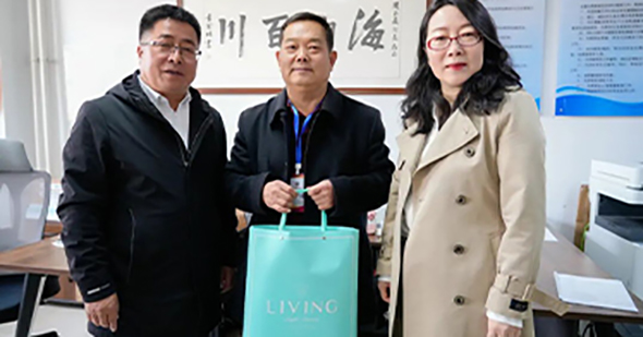 学院工会开展重阳节慰问活动