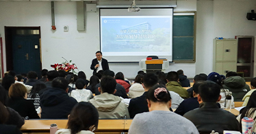 周玉树院长为学院2025年辅导员作首场讲座培训