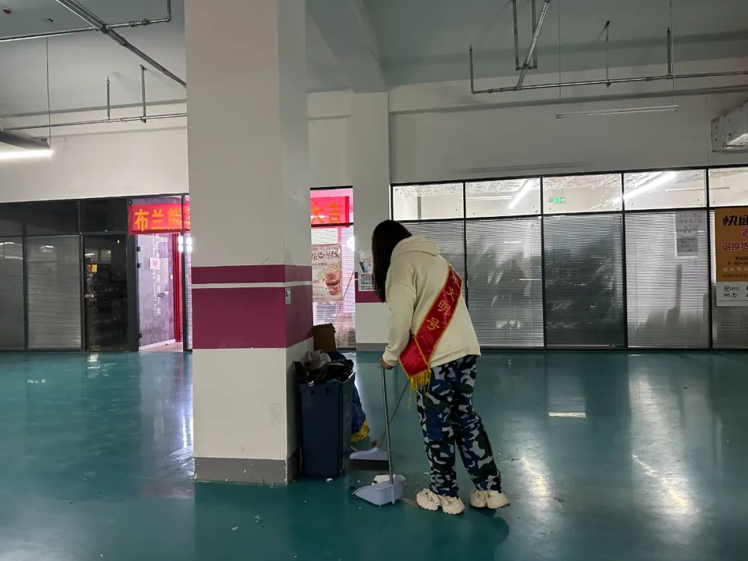 e09d1fa7f6ab9a8505dd9b1b30634c47.jpg