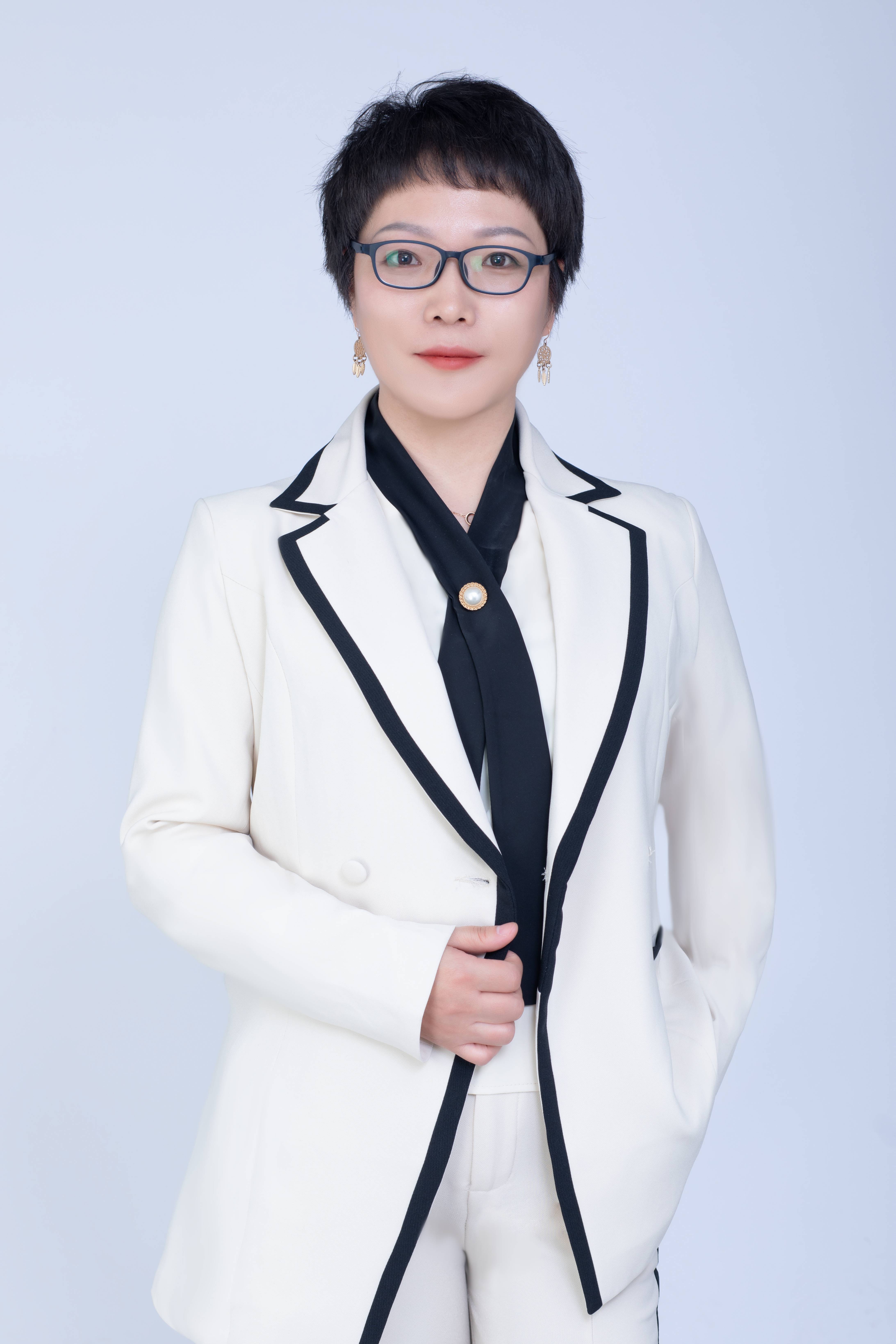 张艳(1).jpg 张艳(1).jpg