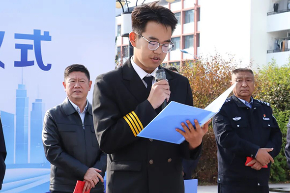 图片4.jpg 图片4.jpg